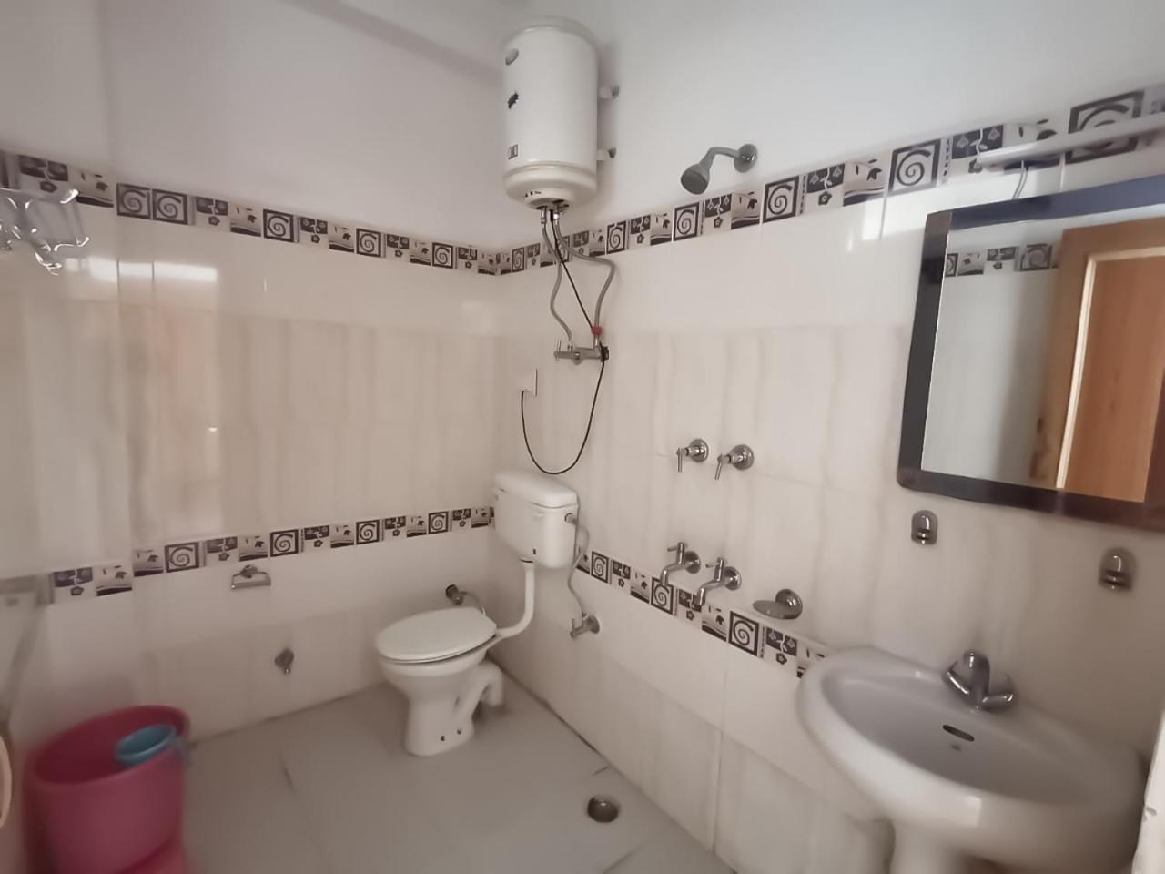 Hotel New Gyespa Kyelang Экстерьер фото