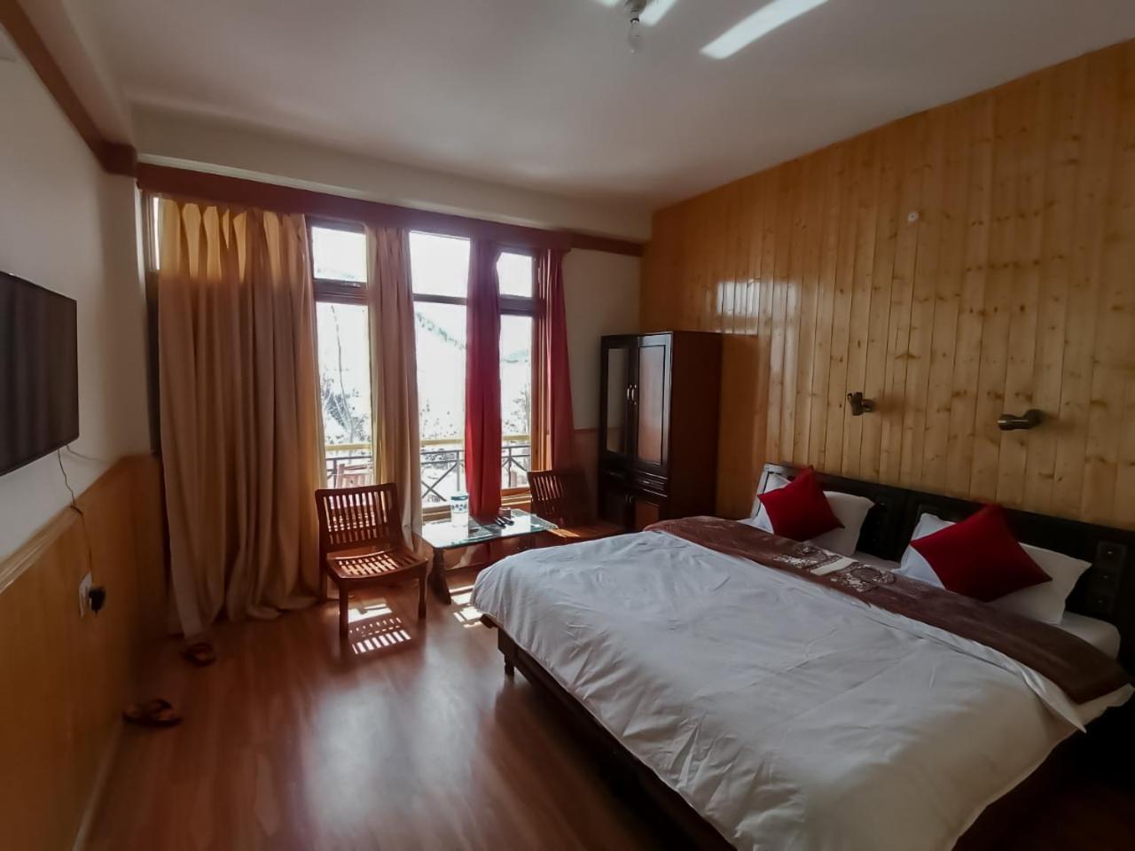 Hotel New Gyespa Kyelang Экстерьер фото