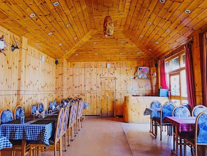 Hotel New Gyespa Kyelang Экстерьер фото